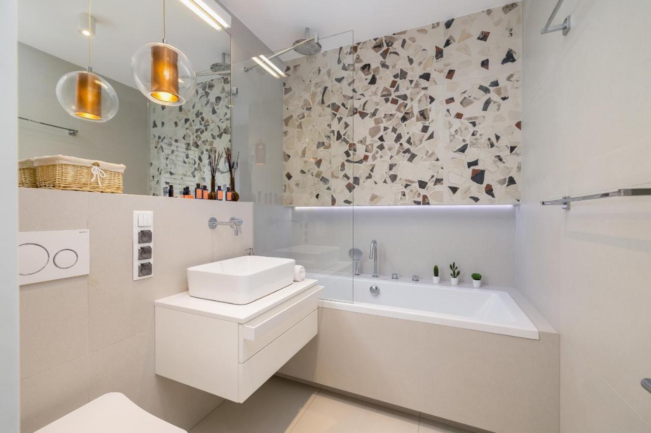 Vetulaniego Apartment With Air Conditioning & Parking By Renters Prestige Krakow Dış mekan fotoğraf