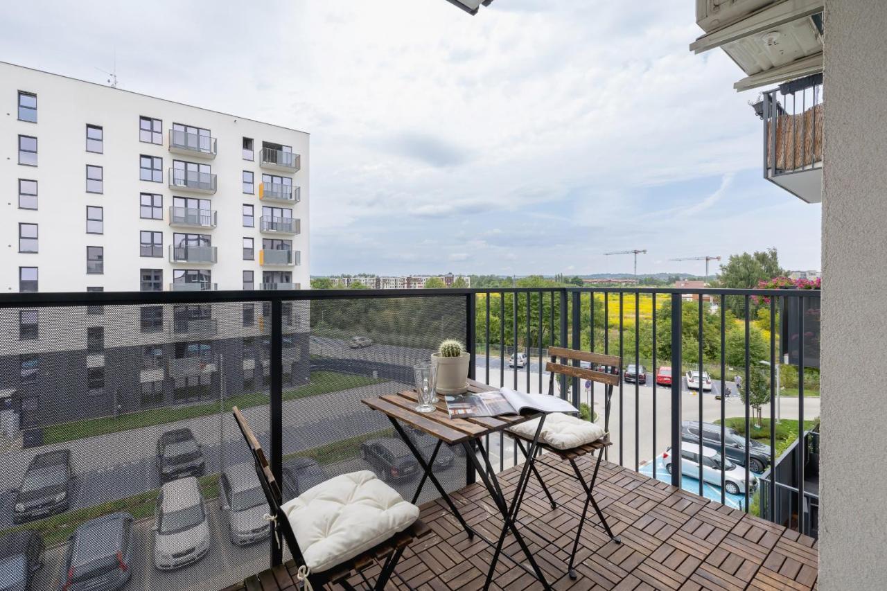 Vetulaniego Apartment With Air Conditioning & Parking By Renters Prestige Krakow Dış mekan fotoğraf